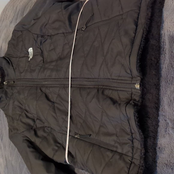 Women's North Face Black Fleece Lined Winter Jacket With Zipper Pockets - Picture 6 of 6